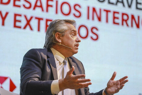 El candidato a Presidente del Frente de Todes, Alberto Fernández, en el evento organizado por el Grupo Clarín.