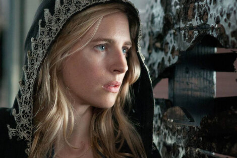 Brit Marlin en The OA.