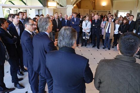 Mauricio Macri le transmitió su mensaje a los diputados en Olivos.