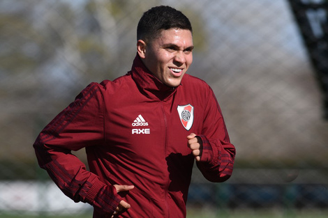 Quintero durante el entrenamiento de River.