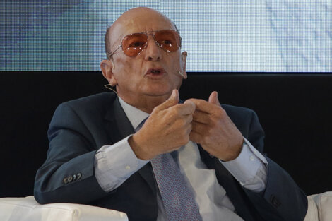 Alfredo Coto también se refirió al arsenal hallado en uno de sus locales. "Es por los saqueos", dijo.