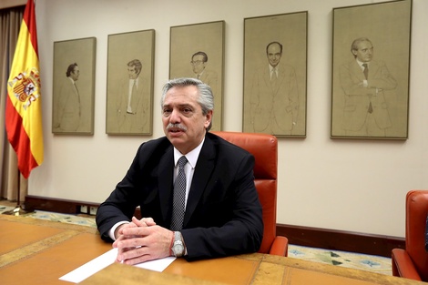  El candidato presidencial del Frente de Todos, Alberto Fernández, este jueves, durante la conferencia "América Latina y Europa: desafíos del proceso de integración", ofrecida en la sala constitucional del Congreso de los Diputados. 