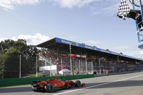 Leclerc metió la segunda en Monza