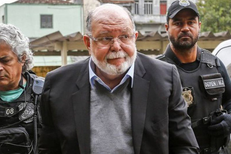 Pinheiro de OAs siendo llevado a declarar. Mintió en reiteradas ocasiones.
