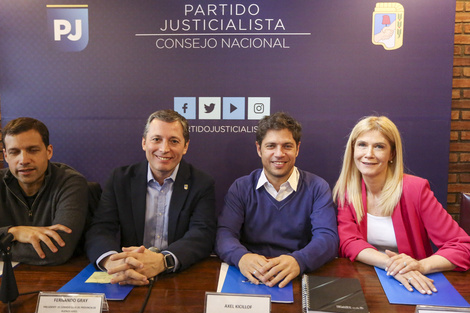 Fernando Gray y Axel Kicillof en la sede de Matheu.