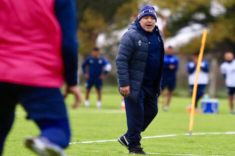 Maradona trabajó a puertas cerradas