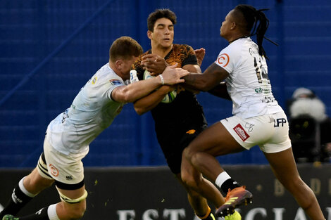 Jaguares logró ante Sharks otro triunfo clave. 