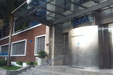 El laboratorio Elea absorbió, en 2017, a Phoenix. Ahora busca reducir la plantilla en 100 a 120 trabajadores.