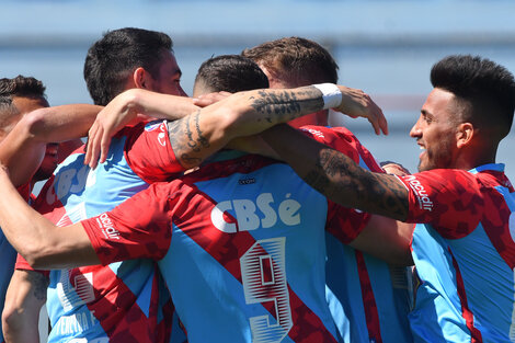 Arsenal goleó a Unión