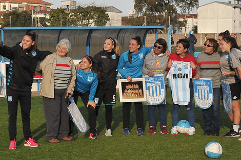 Fútbol femenino: Las Pioneras dieron cátedra en la Academia