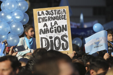 Una marcha evangélica antiderechos: los grupos religiosos mantuvieron su presencia también en la calle.