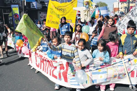 Organizaciones comunitarias vienen reclamando desde hace años bajo la consigna "El hambre es un crimen".