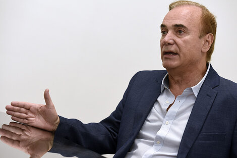 Di Pollina aclaró que en diputados sí votarán por el candidato socialista Enrique Estévez.