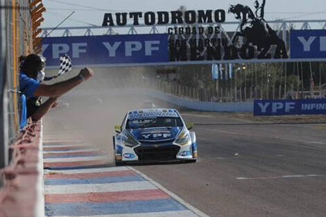 SuperTC 2000: Canapino festejó en Mendoza