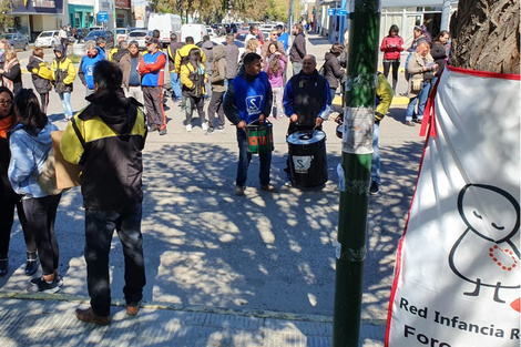 La protesta fue esta mañana ante los tribunales de Familia.