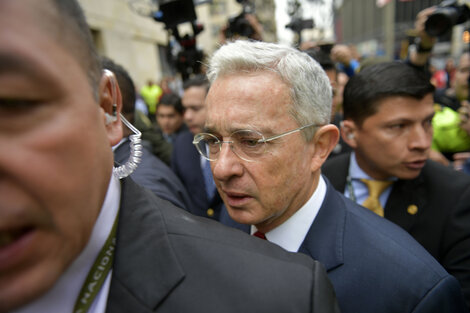 Uribe en el banquillo de los acusados