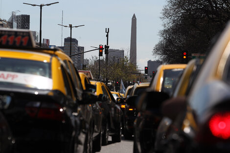 Nueva protesta de taxistas contra Uber y Cabify