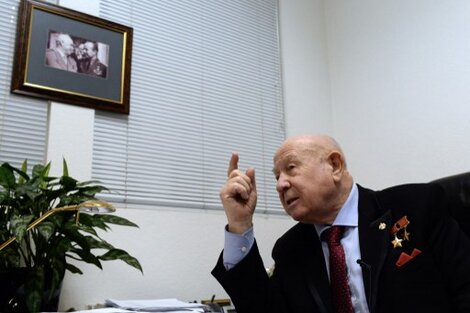 El excosmonauta Alexei Leonov, el primero en realizar una caminata espacial.