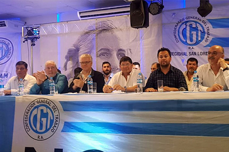 En el acto de las nuevas autoridades de la CGT San Lorenzo, participó también el ex ministro Tomada. (Fuente: GENTILEZA CON LA GENTE NOTICIAS)