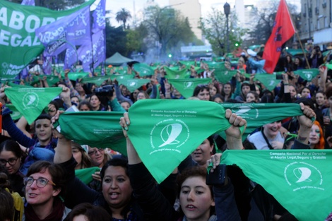 Contrapuntos: el debate presidencial y el Encuentro Nacional de Mujeres  