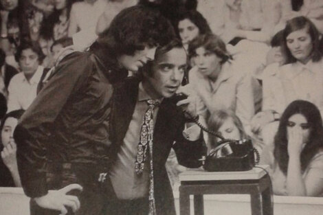 Joan Manuel Serrat con Pipo Mancera en la televisión argentina de los '70