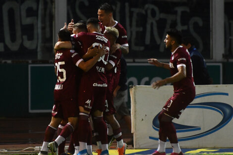 Newell's y Lanús se prenden arriba