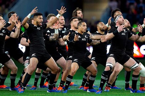 Los All Blacks y su haka. En la madrugada irán por una nueva final ante Inglaterra.