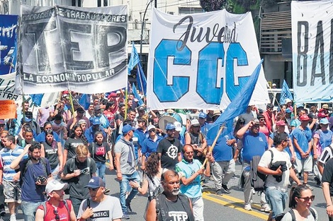 "La matriz productiva está devastada y el tejido social roto”, señalan los dirigentes de movimientos sociales.