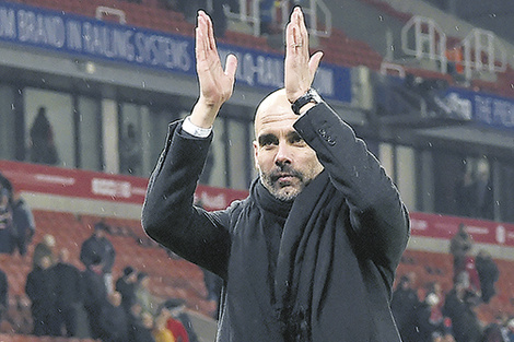 Pep Guardiola, actual DT de Manchester City, de Inglaterra.