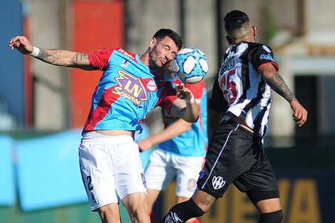 Arsenal y Central Córdoba protagonizaron un atractivo empate