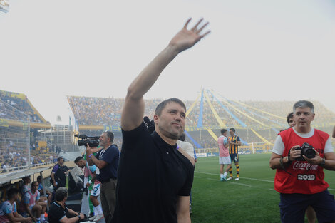 Coudet confirmó su salida y Racing ya busca reemplazante