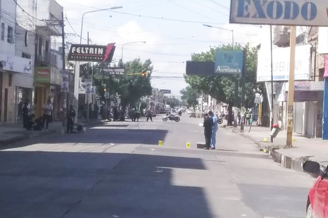 Policia de Salta realizando las pericias