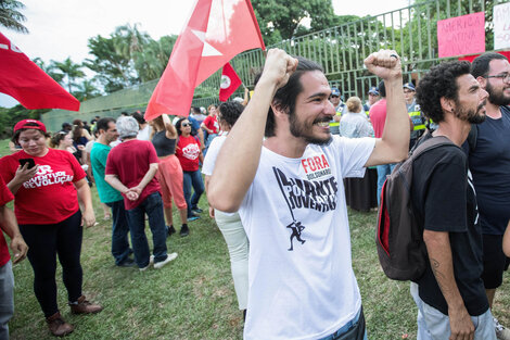 Un día de tensión en la embajada de Venezuela 