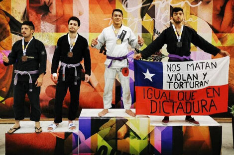 Rogers Rogerio: El deportista chileno que protestó desde el podio.