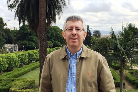 Juan Esquivel analiza la participación de evangelistas en los golpes.
