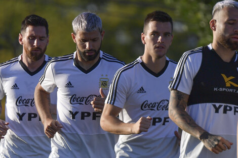Messi, Agüero, Lo Celso y Otamendi: poker para soñar. 