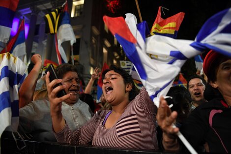 Elecciones en Uruguay: ballottage con final abierto entre Lacalle Pou y Martínez