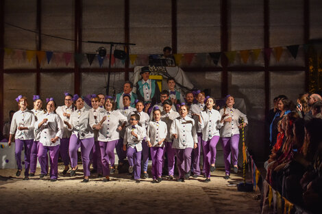 "Kermesse", espectáculo del grupo de Teatro Comunitario de Berisso. 