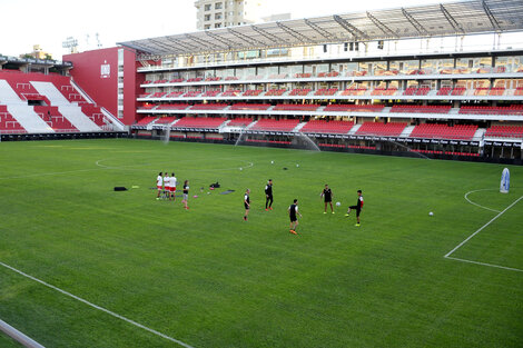 Estudiantes inaugura su estadio ante Atlético Tucumán