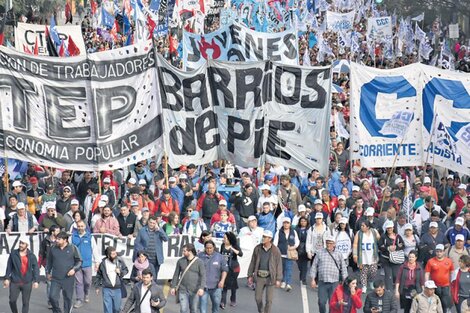 "Hoy hay un nuevo actor económico que se va haciendo visible y al que el Estado debe reconocerle derechos", plantean los dirigentes sociales.