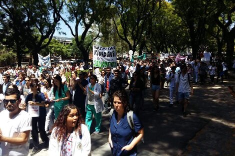 Sigue el paro de los residentes porteños contra la ley que los precariza