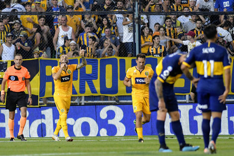 Central festejó en la despedida de Alfaro como técnico de Boca. (Fuente: Fotobaires)