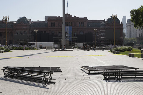 Alberto Fernández asume sin rejas en Plaza de Mayo