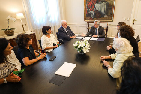 La reunión de AF con los ministros de Salud y de Mujeres, junto a la Campaña por el aborto.