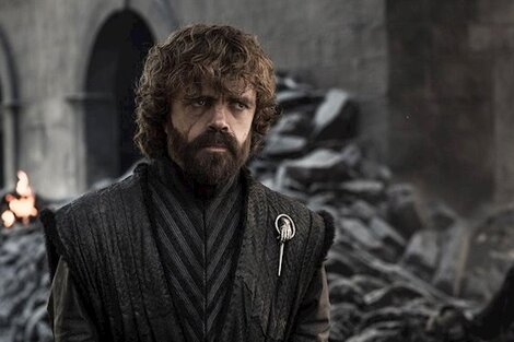 “Quizás deberías esperar al final de la serie antes de hacerte ese tatuaje", dijo Dinklage. 