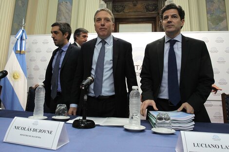 Dujovne deberá volver a Diputados en septiembre para presentar el nuevo presupuesto.