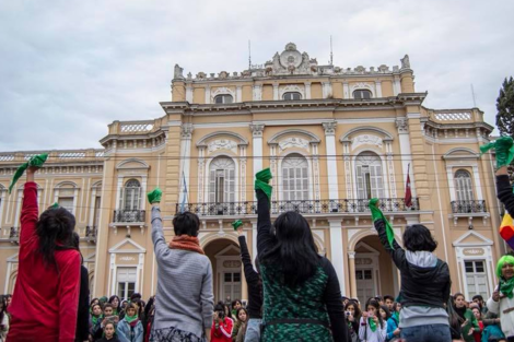 Profesionales de Salta preocupados por el freno de la ILE