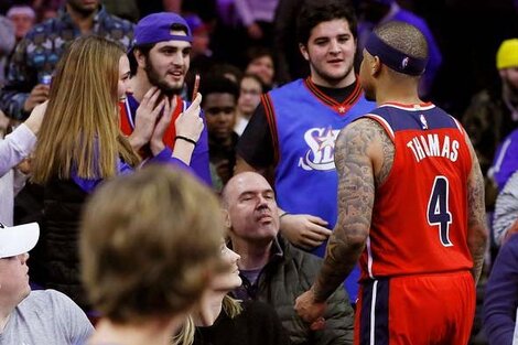 NBA: Querían un helado gratis, se llevaron una suspensión de un año
