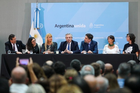 El Plan Nacional de Lecturas se propone “garantizar 180 lecturas posibles para los 180 días de clase”.