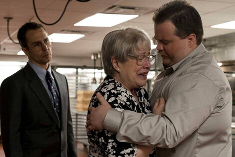 Sam Rockwell, Kathy Bates y Paul Walter Hauser en "El caso de Richard Jewell".